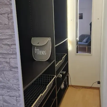 Schoene Souterrain Apartment *